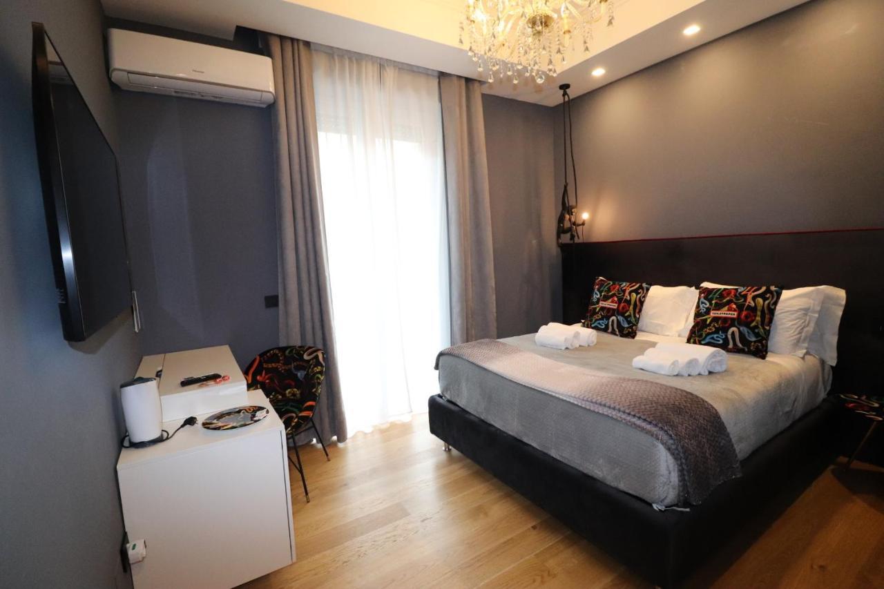 Aron Only Suites Bed And Breakfast Pescara Exterior photo